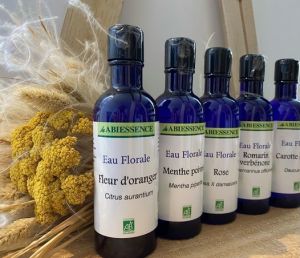 Les eaux florales : bienfaits pour le corps, pour la peau et pour la tête !